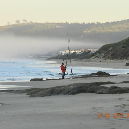 The Pink Lodge On The Beach Wilderness Bagian luar foto