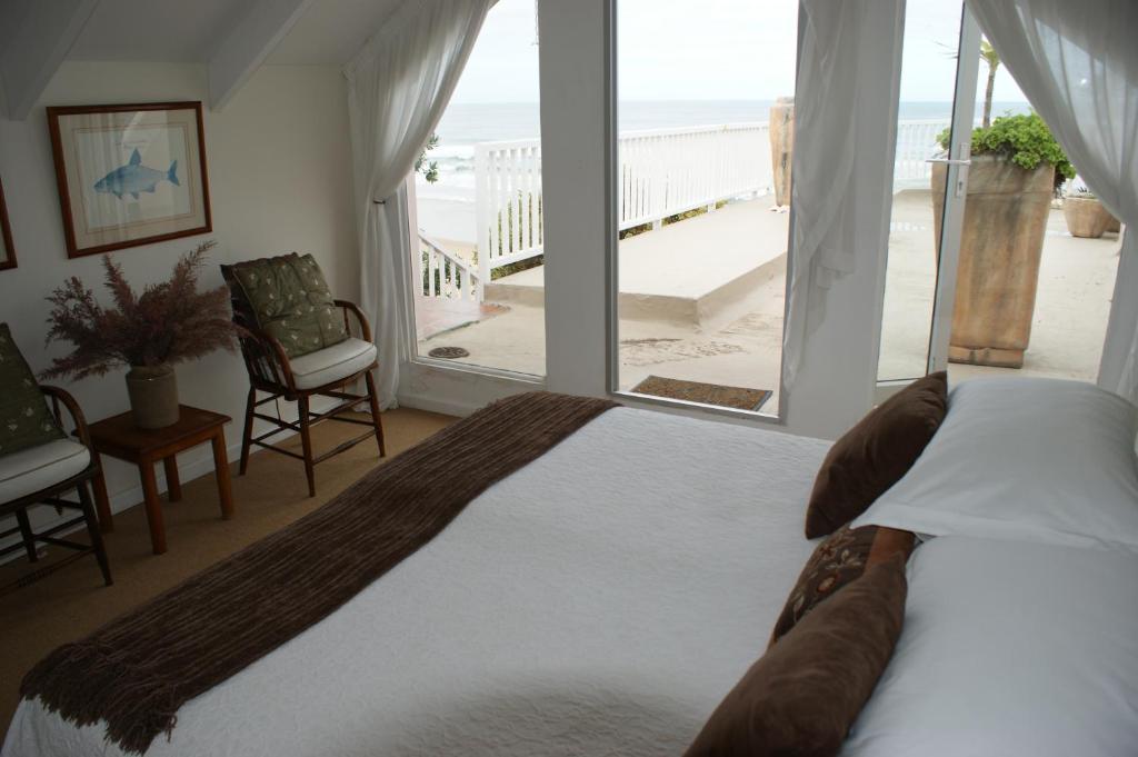 The Pink Lodge On The Beach Wilderness Ruang foto