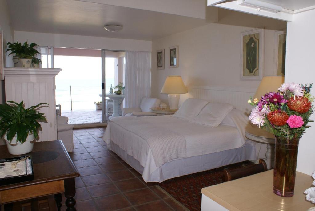 The Pink Lodge On The Beach Wilderness Ruang foto
